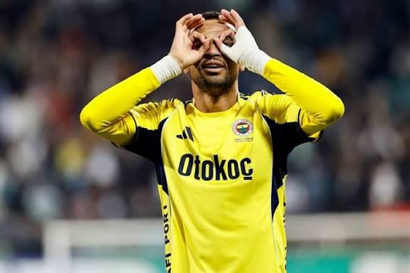 مهاجم مغربي يتصدر اهتمامات نابولي في الميركاتو