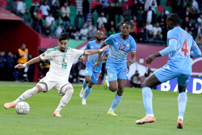 بولبينة يقود الجزائر نحو ربع نهائي كأس أمم إفريقيا 2025