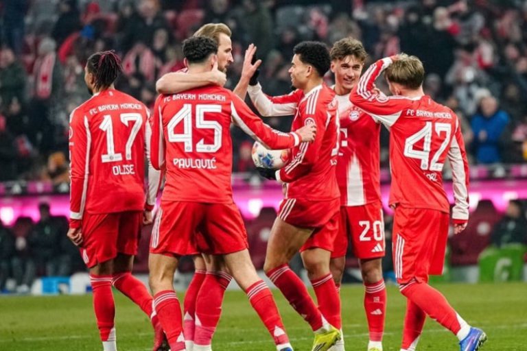 بايرن ميونخ يعود من العطلة بقسوة ويحقق أكبر انتصار له هذا الموسم