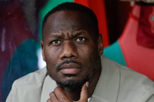 مدرب أسود التيرانغا يشعل الأجواء قبل نصف النهائي بإشادة مزدوجة