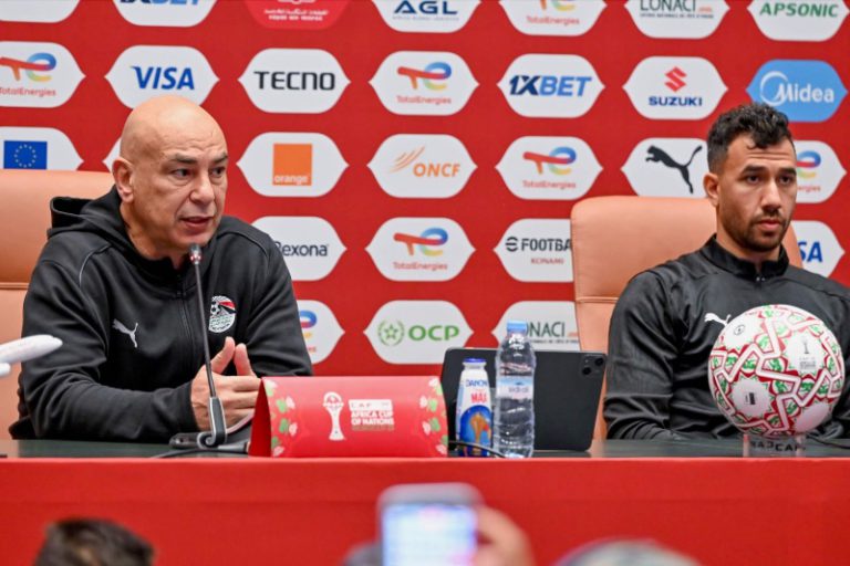 أسئلة مشروعة وردود غائبة في ندوة مدرب “الفراعنة”