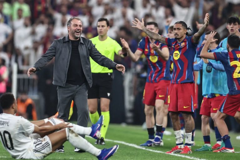 قرار مفاجئ من فليك قبل موقعة سوسيداد