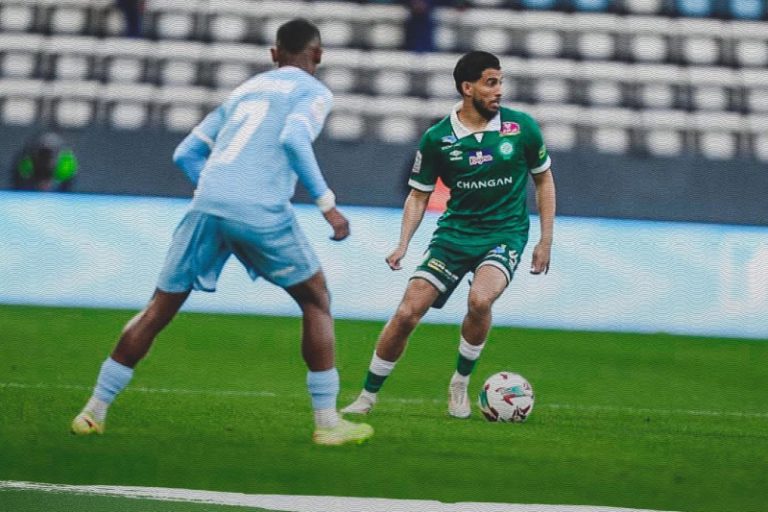 أوييووسي ينقذ الرجاء بعد طرد بولكسوت أمام اتحاد تواركة