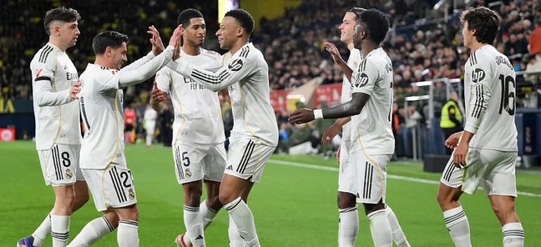 لقطة إنسانية في لا سيراميكا.. مبابي يدعم دياز بعد صدمة الكان