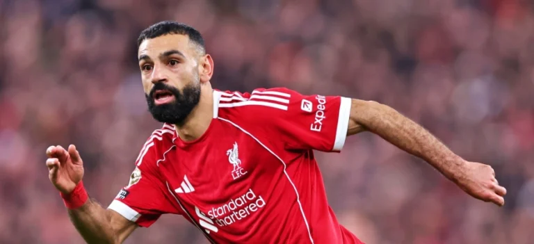 محمد صلاح يواصل معاناته مع ليفيربول للشهر الثالث تواليا