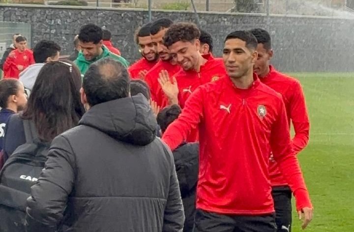 مبادرة اجتماعية مميزة في معسكر المنتخب المغربي خلال “كان 2025”