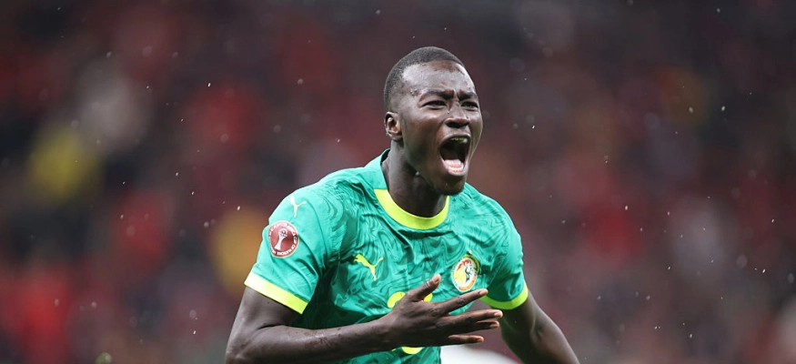 نجم السنغال يتحدث عن لقطة أثارت الجدل في النهائي