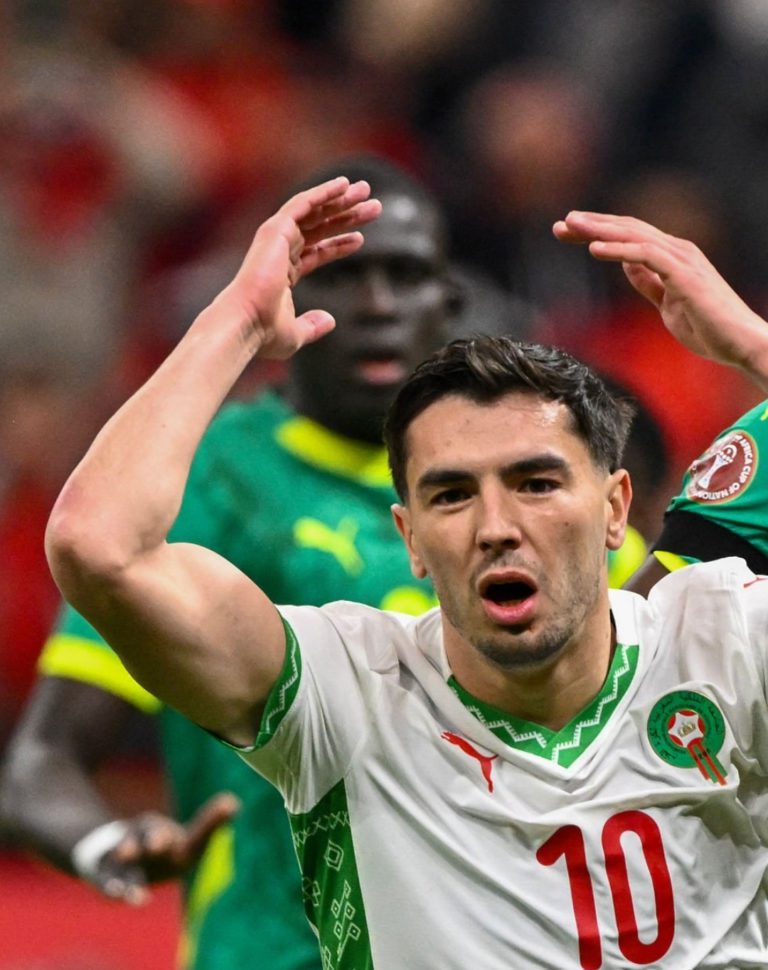 من السخرية من المؤامرة إلى ترويجها: كيف خسرنا اللقب بعيدًا عن الهلوسات