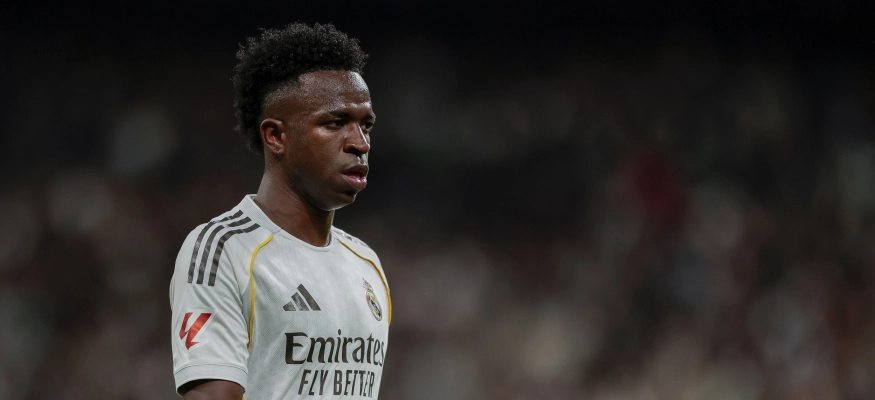 فينيسيوس جونيور يعلق على صافرات جماهير ريال مدريد