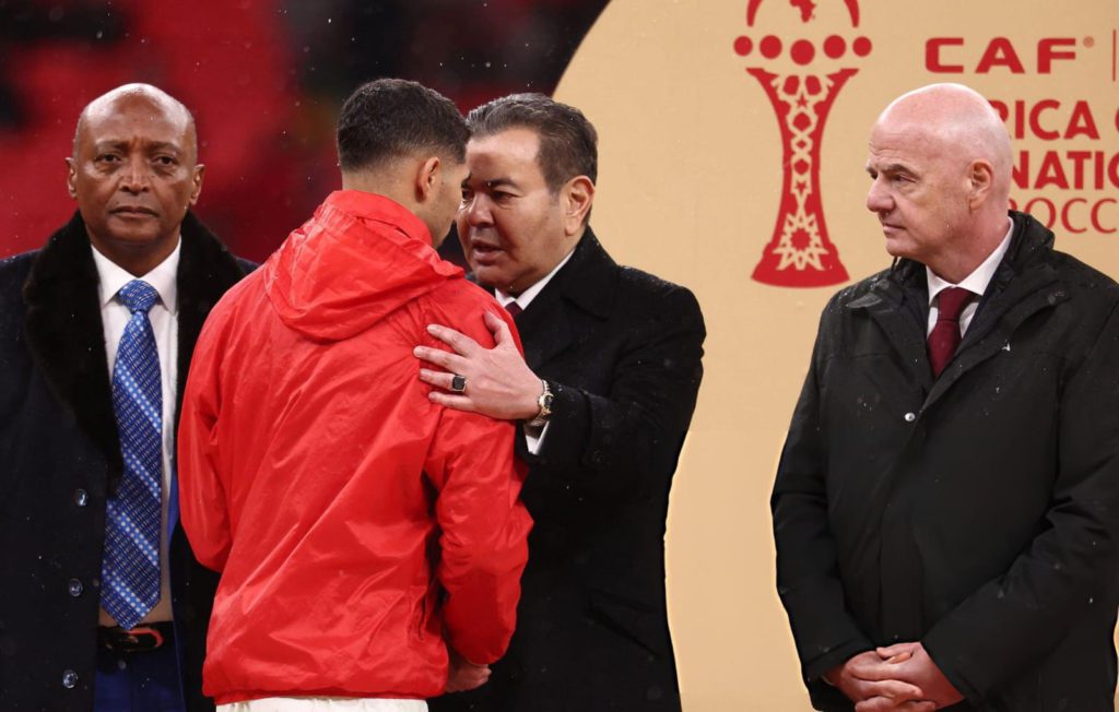 إستقبال ملكي على شرف أفراد المنتخب الوطني بعد احتلالهم مركز الوصافة في الكان