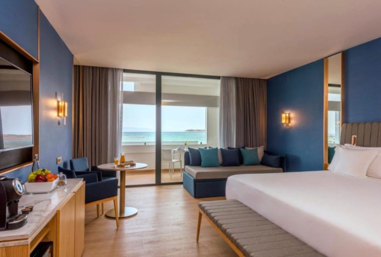 بعد الخسارة أمام السنغال.. مصري يفضح أكاذيب حسام حسن عن الفندق