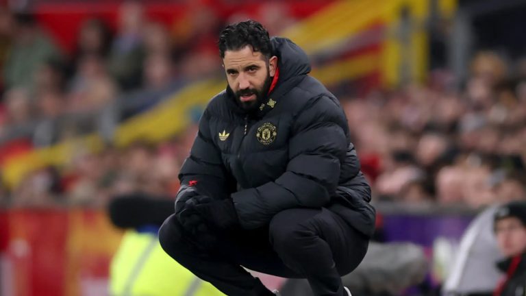 مفاجأت في أسماء المدربين المرشحين لتعويض أموريم في مانشستر يونايتد