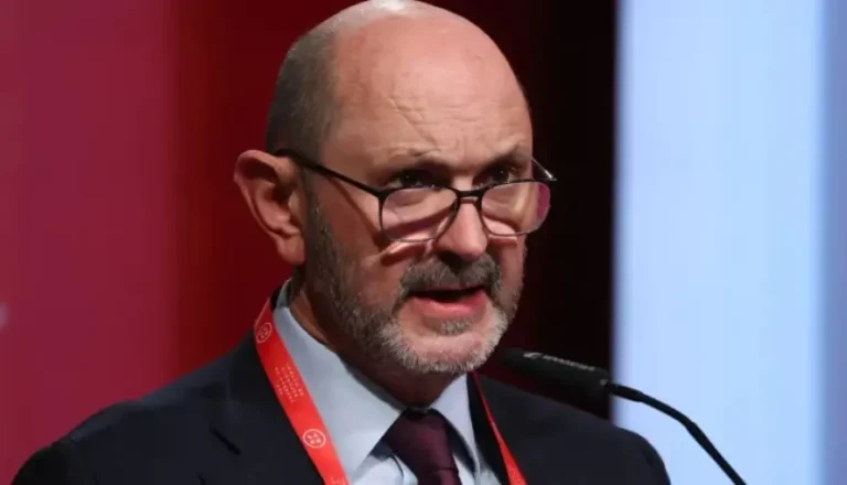 رئيس الاتحاد الاسباني يفقد البوصلة ويحاول ربط أحداث نهائي الكان بتنظيم نهائي مونديال 2030