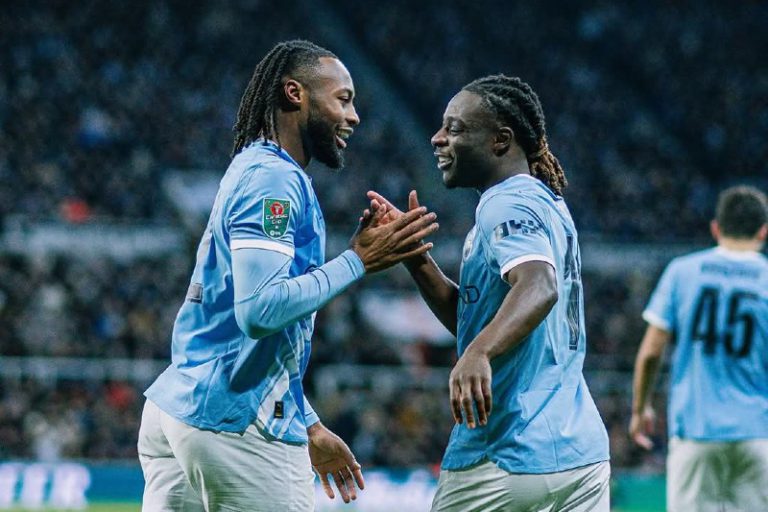 السيتي ينتقم من نيوكاسل ويقترب من نهائي كأس الرابطة