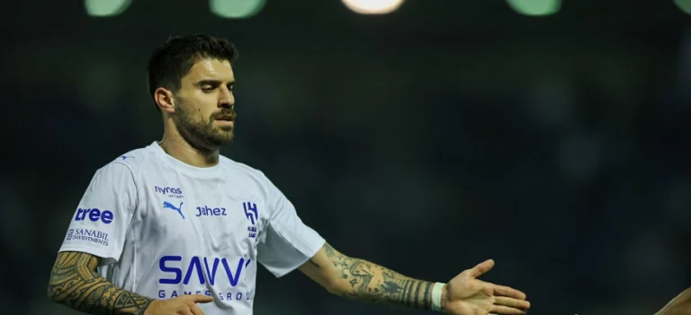 مستقبل روبن نيفيز يزداد غموضًا وعملاق أوروبي يترقب