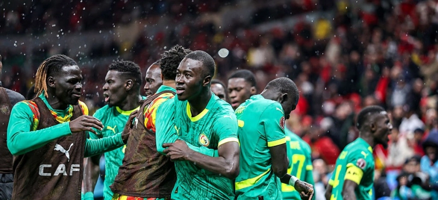 نجم السنغال يكشف حقيقة تعرض 3 لاعبين للتسمم في كأس أفريقيا بالمغرب