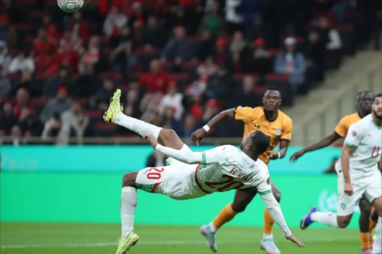 كاف تشيد بأيوب الكعبي: توقيع خاص وأهداف لا تُنسى