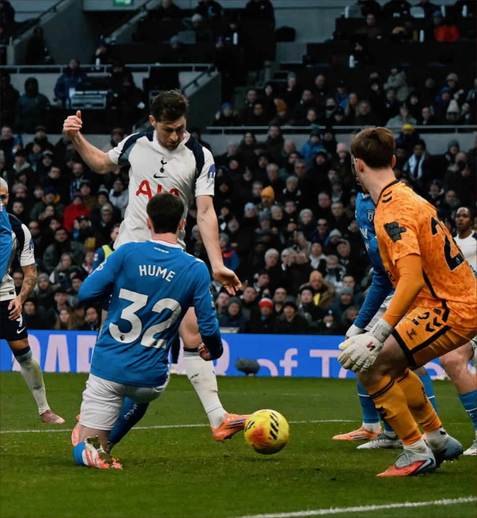 توتنهام يسقط في فخ التعادل أمام سندرلاند بالدوري الممتاز