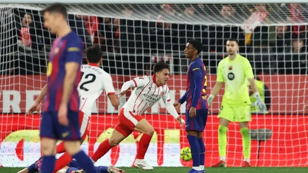 اعتراف رسمي للجنة الحكام يُشعل الجدل بعد خسارة برشلونة