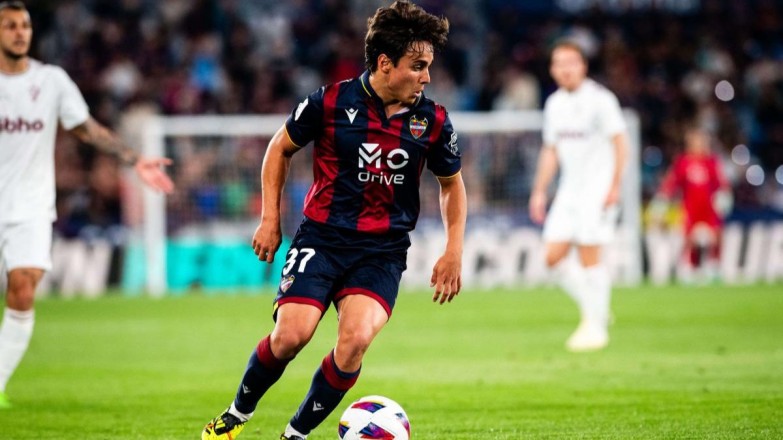 كارلوس ألفاريز