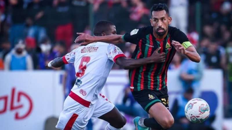 العصبة تحدد موعد مؤجل مباراة الوداد والجيش الملكي