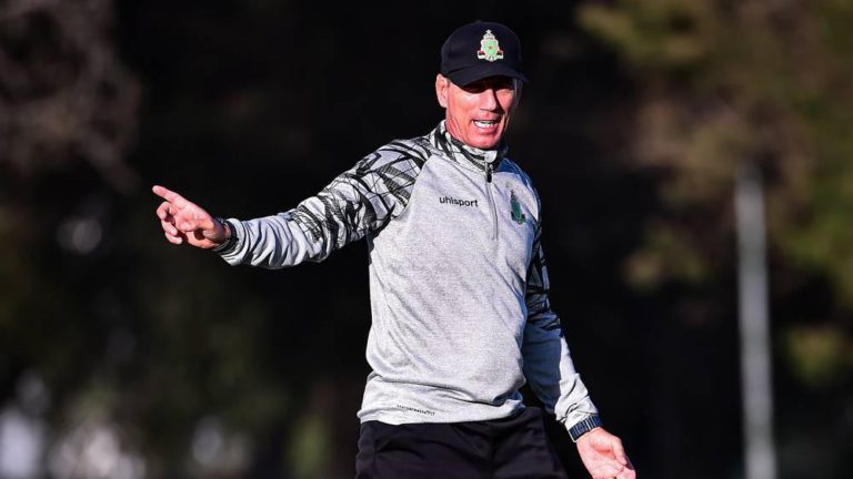 تصريح مدرب الجيش الملكي يسلط الضوء على استراتيجية الفوز في ربع النهائي