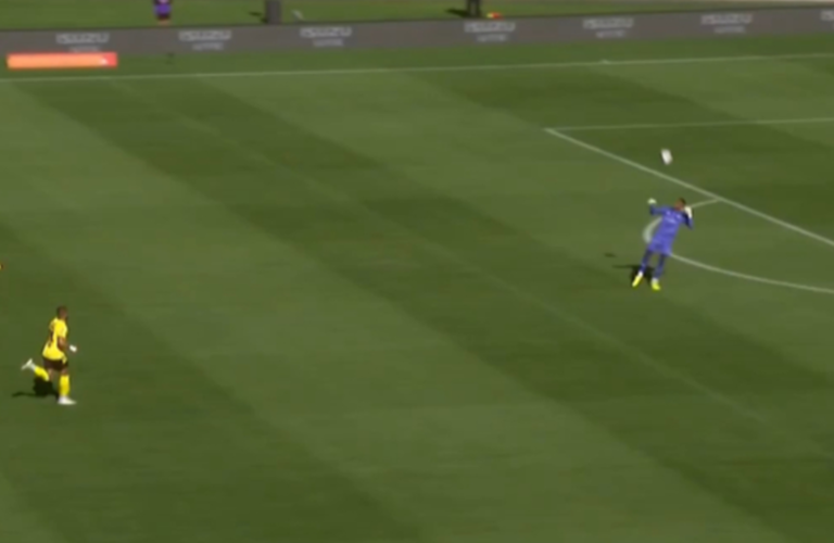 لقطة من المباراة