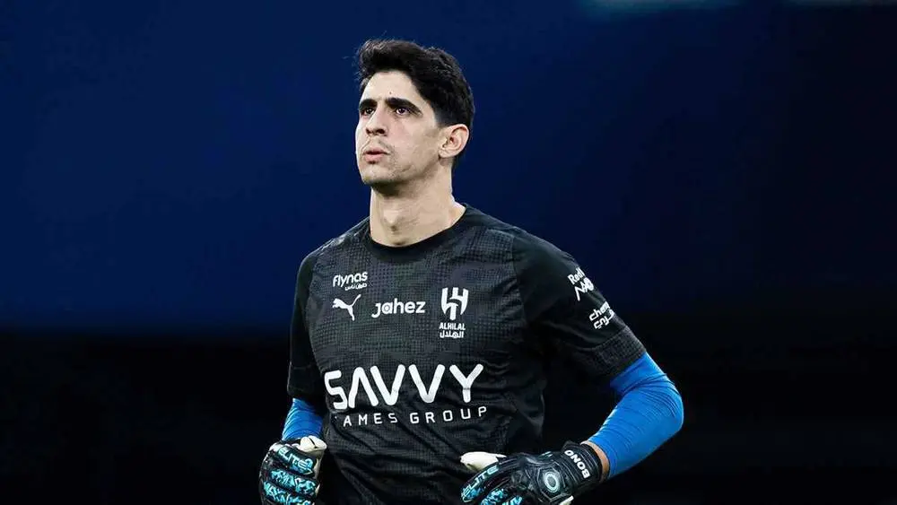 انتقادات لاذعة لبونو من الحارس السعودي السابق الدعيع