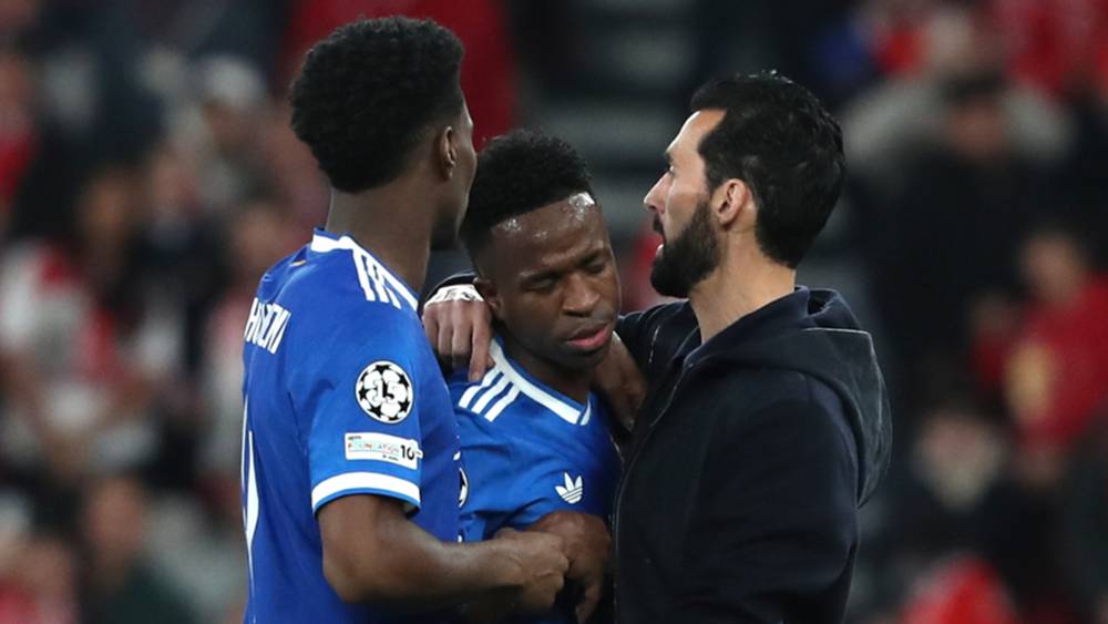 فتح تحقيق جديد بعد تعرض فينيسيوس لإساءات عنصرية ضد أوساسونا