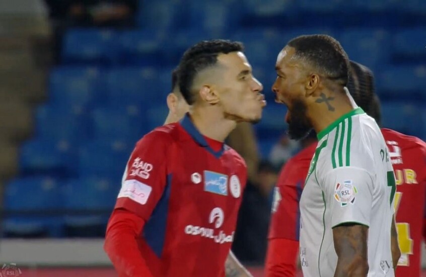 لقطة حركاس وتوني في الدوري السعودي