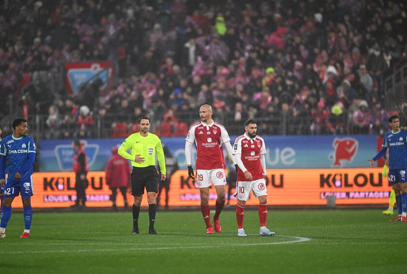 فريق بريست يعمّق جراح مارسيليا ويفسد ظهور أكرد الأول