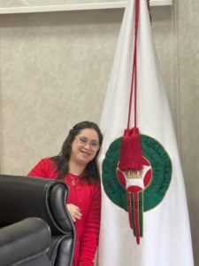 لقجع يستقبل مشجعة مغربية من ذوي الهمم (صور)