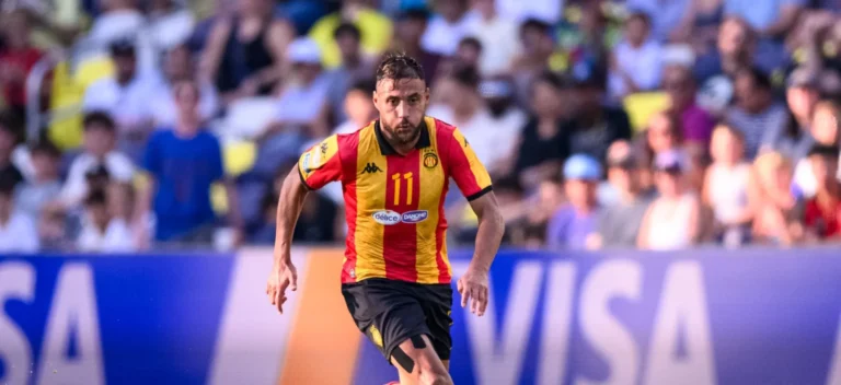 بلايلي يفاجئ الجمهور الجزائري قبل المونديال