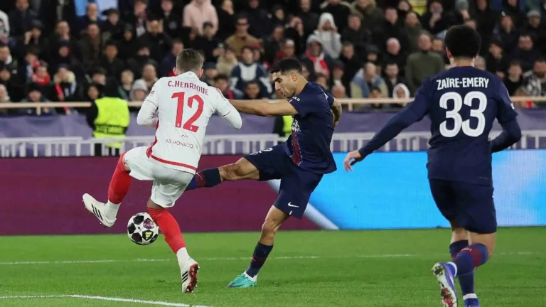 أشرف حكيمي ضد موناكو