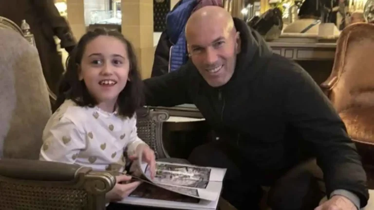 زين الدين زيدان يتصدر المشهد الإنساني بمبادرة لدعم طفلة فرنسية مريضة