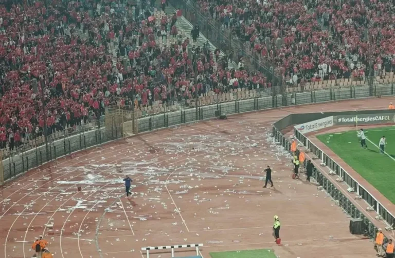 عاجل : الكاف تفتح إجراءات تأديبية على خلفية أحداث مباراة الأهلي والجيش الملكي