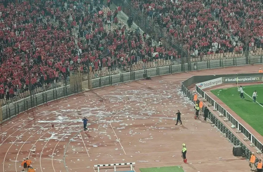 عاجل : الكاف تفتح إجراءات تأديبية على خلفية أحداث مباراة الأهلي والجيش الملكي