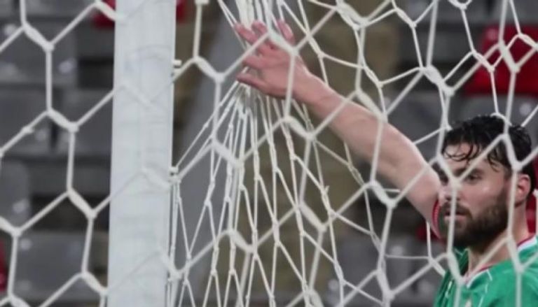 هدف في شباك ممزقة يثير موجة من الجدل بالدوري الأردني (فيديو)