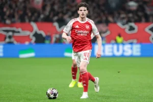 آرسنال يسعى لتأمين مستقبل نجمه بعقد طويل الأمد