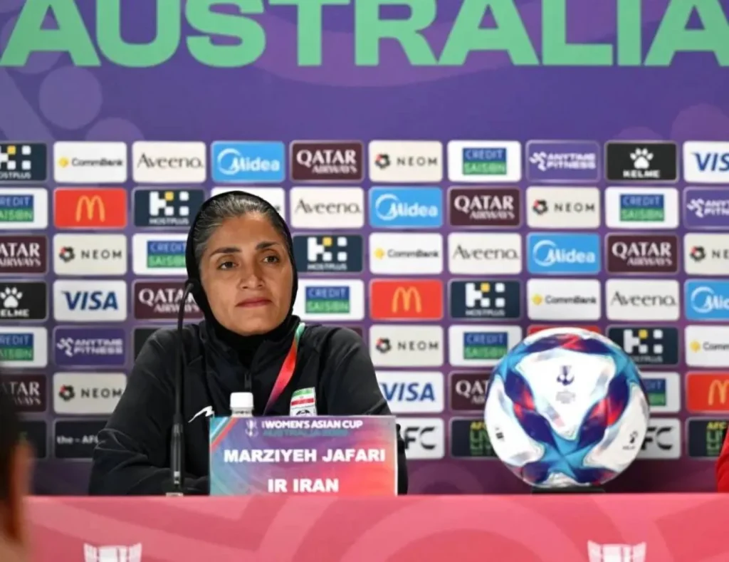 مدربة إيران تكشف تفاصيل صادمة عن أزمة اللاعبات في أستراليا