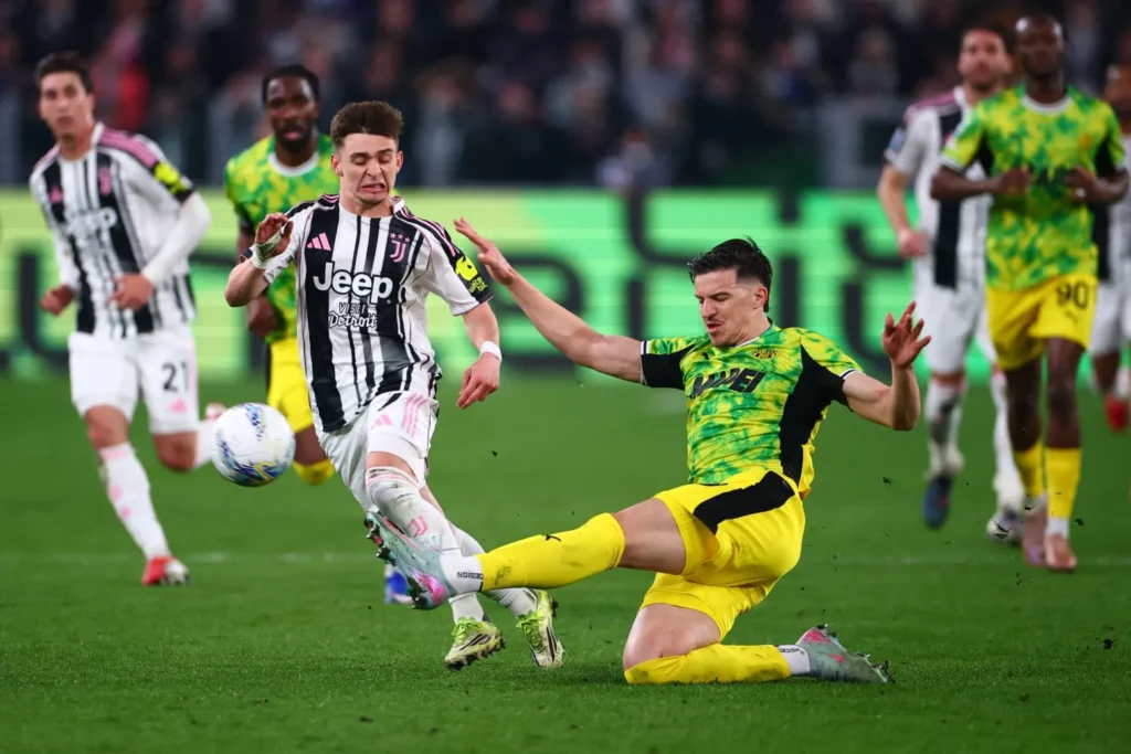 ساسولو يفرض التعادل على يوفنتوس في مباراة مثيرة بالدوري الإيطالي