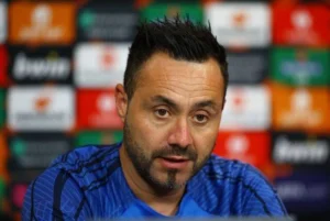 لا لدي زيربي.. رسالة نارية من مشجعي توتنهام إلى الإدارة