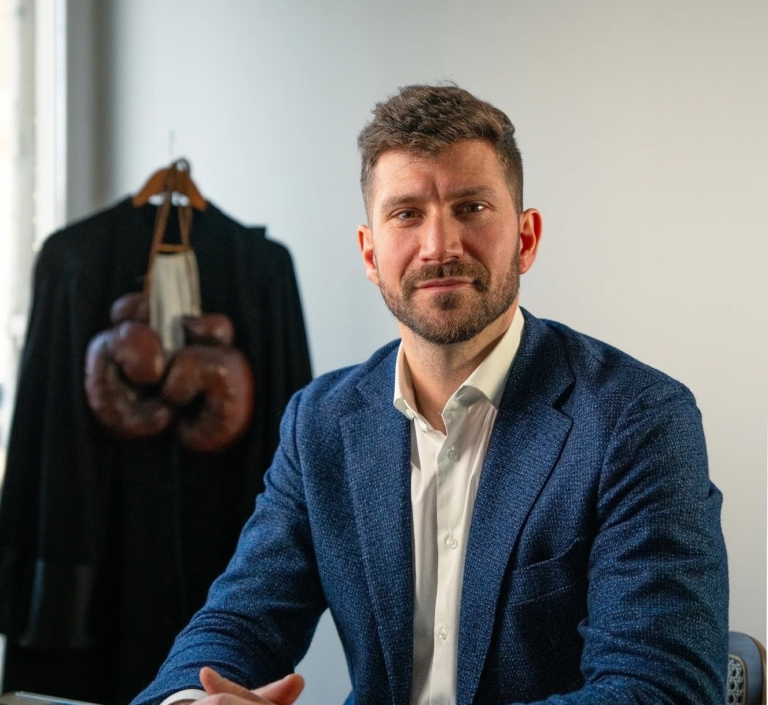 المحامي الفرنسي رومان بيزيني