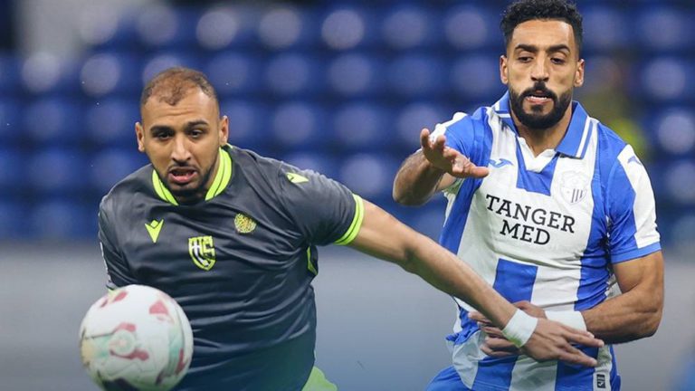 اتحاد طنجة يتعادل بميدانه أمام اتحاد تواركة في البطولة الإحترافية