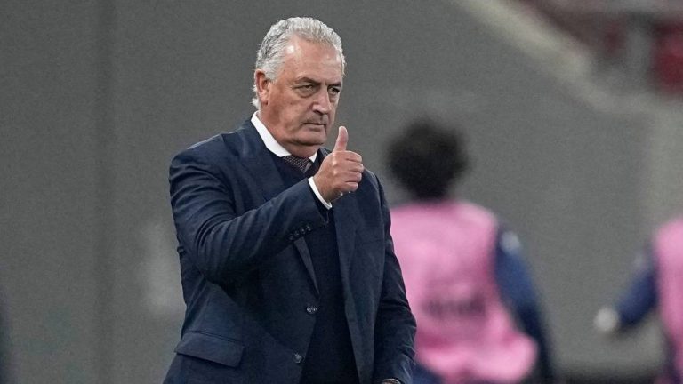 مدرب باراغواي، غوستافو ألفارو