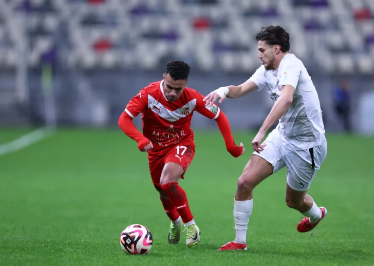 شباب بلوزداد يقصي المصري ويصعد لنصف نهائي الكونفدرالية