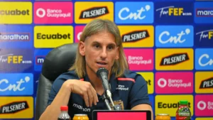 تصريح مثير من مدرب الإكوادور حول مواجهة المغرب