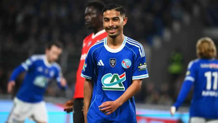 ياسين جسيم تحت رادار عملاق إنجليزي