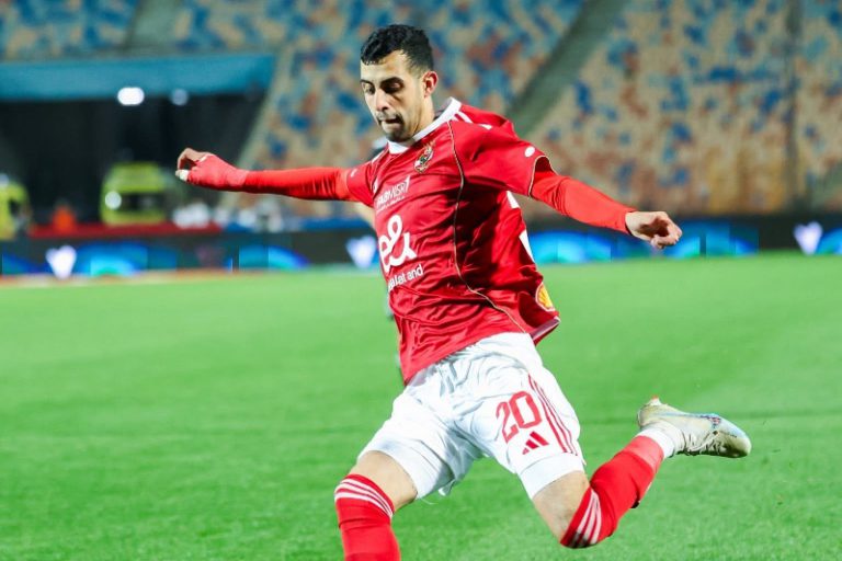 بلعمري يحسم الجدل حول حساباته المزيفة على إنستغرام