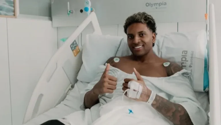 بعد العملية الجراحية.. رودريغو يطمئن الجماهير برسالة مؤثرة